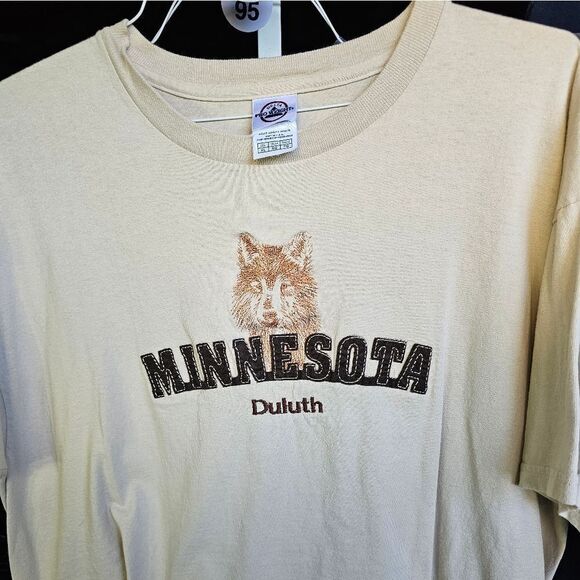 T-shirt men cream size XL Minnesota Duluth 093 - Picture 1 of 3